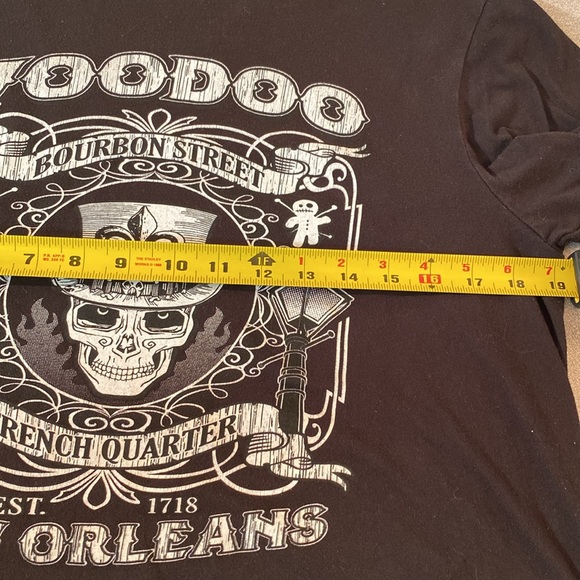 VooDoo - New Orleans Bourbon Street T-Shirt. Size L - Picture 3 of 5